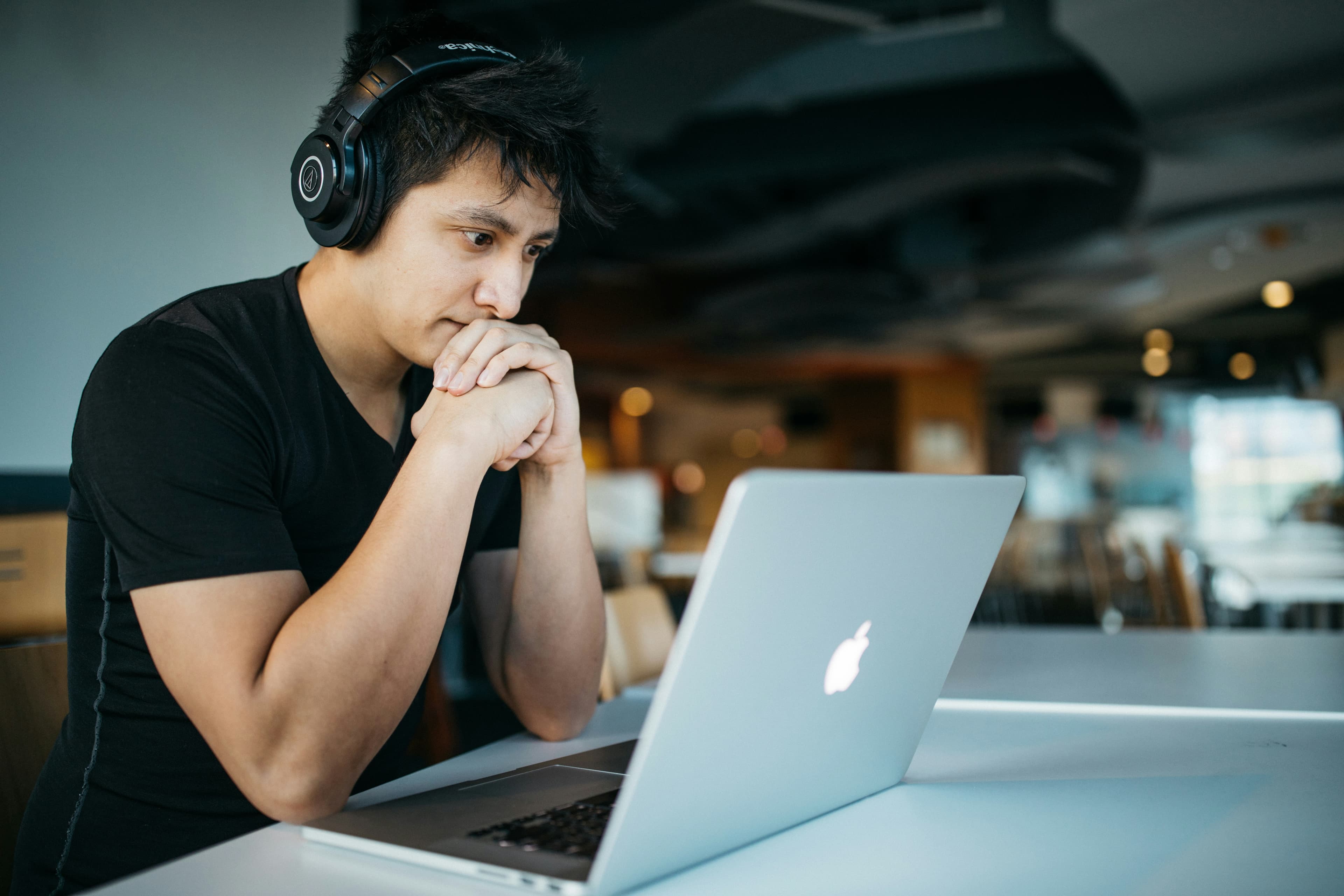 A Comprehensive Guide to Student Loans: Options, Tips, and Repayment Strategies